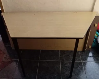 Trapezoid table