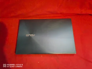 Asus zenbook core i5 11th gen 512ssd 8gig ram Oled display battery 12&#43; in very good condition.