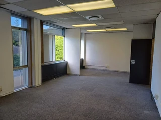 PRIME OFFICE SPACE N STRAND TO RENT