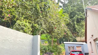 Back room to rent in Parkhill R3000