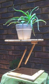 &#34;Floating&#34; Tensegrity table