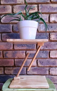 &#34;Floating&#34; Tensegrity table