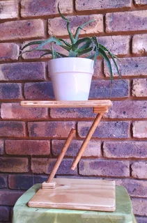 &#34;Floating&#34; Tensegrity table