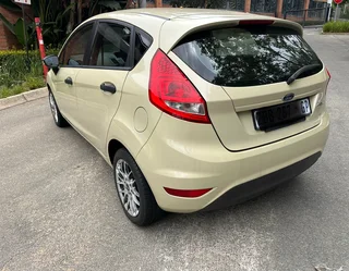 2010 Ford Fiesta 1.6 Ambiente Very Neat