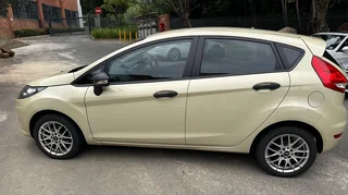 2010 Ford Fiesta 1.6 Ambiente Very Neat