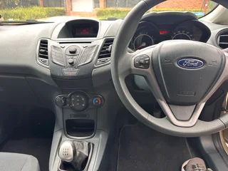 2010 Ford Fiesta 1.6 Ambiente Very Neat