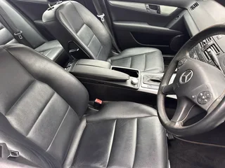 2009 Mercedes C200 Avantgarde Auto
