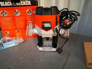 Black &amp; Decker Router 1200w [Brand New]