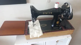 vintage singer sewing machines