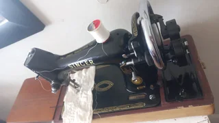 vintage singer sewing machines