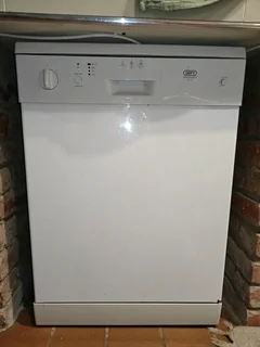 Defy Dishmaid dishwasher R1,000