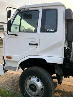 Nissan Ud90 8 Ton Dropside Bin