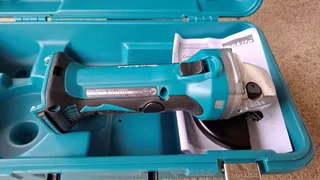 Makita DGA452ZK 18v Cordless Angle Grinder