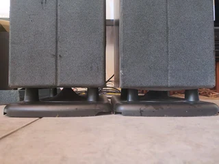 Polk Audio RT1000i powered floorstanders with top midrange speakers and built in active subwoofer,mi