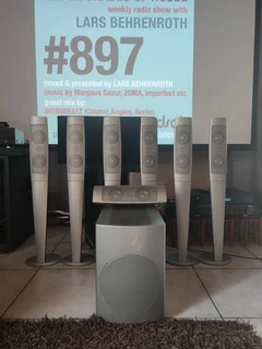 Infinity Oreus 7.1 speaker set in immaculate condition all aluminium enclosures for each unit with d