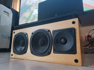 Centre channel speakers from Boston,AR,KEF,Mission, Eltax and MILler Kreisel.prices ranges from R500