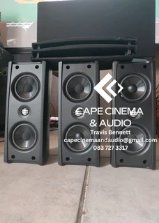 Polycom LCR speakers in immaculate condition.4 ohms speakers 120 watts RMS each with quality sound a