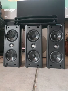 Polycom LCR speakers in immaculate condition.4 ohms speakers 120 watts RMS each with quality sound a