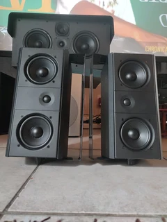 Polycom 5.0 speaker set with 4 ohms 150 watt RMS each with quality sound and bass output perfect for