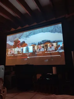 Dell 1850 HDMI 1080p native resolution 3000 -3800 lumens 10 bit colour processing in excellent condi