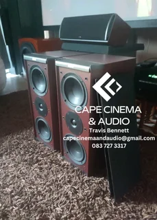 Jamo classic 4 bookshelf speakers with high-end audio output and bass you can feel.Perfect for movie