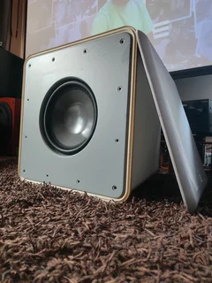 Boston HPS 10SE 250 watt 400 watt peak RMS 10 inch deep bass active subwoofer in immaculate conditio