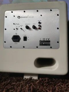 Boston HPS 10SE 250 watt 400 watt peak RMS 10 inch deep bass active subwoofer in immaculate conditio