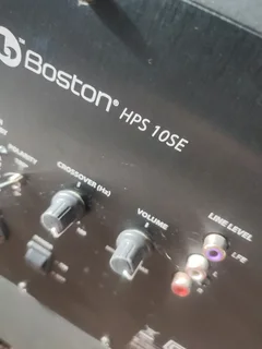 Boston HPS 10SE 250 watt 400 watt peak RMS 10 inch deep bass active subwoofer in immaculate conditio