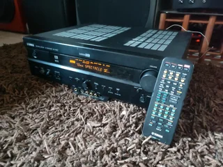 Yamaha RX-V620 surround 5.1 amplifier with remote in immaculate condition with quality sound output