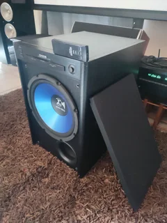 Large Kenwood SW-501 active 12 inch subwoofer at 150 watt RMS 300 watt peak perfect for movies and m