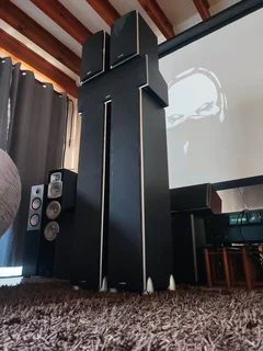 Polk Audio Monitor series 5.0 surround sound speaker set perfect for movies and music applications w