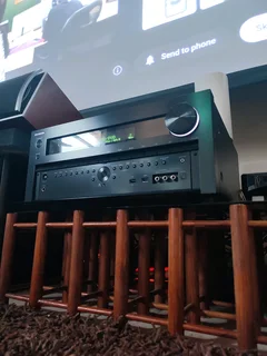 Onkyo TX-NR809 HDMI ARC 9.2 receiver amplifier at 135 watts per a channel with remote in excellent c