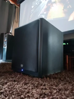 Onkyo SKW-938 active 12 inch deep bass 130 watt RMS 450 watt peak monster in immaculate condition.Th