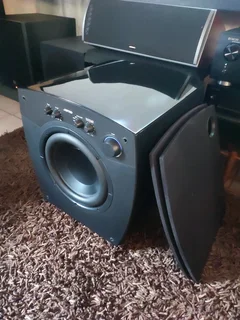 Jamo C80 SUB active dual 10 inch 1800 watt RMS 4200 watt peak subwoofer in immaculate condition with