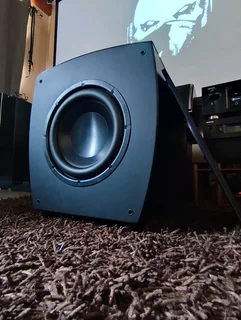 Jamo C80 SUB active dual 10 inch 1800 watt RMS 4200 watt peak subwoofer in immaculate condition with