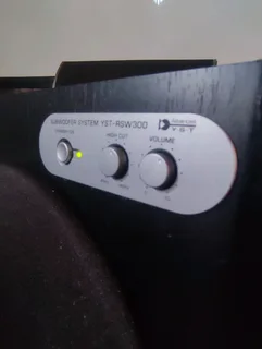 Yamaha YST-RSW300 active 270 watt RMS 10 inch subwoofer with deep bass output to shake your home per