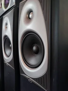 JPW 5.0 surround sound floorstanding set with centre speaker in immaculate condition with high-end a