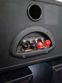 JPW 5.0 surround sound floorstanding set with centre speaker in immaculate condition with high-end a