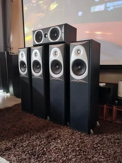 Onkyo 7.1 amplifier with Dvd player and JPW 5.1 floorstanding set with Wharfedale 10 inch 300 watt p