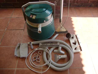 Vacuum Cleaner - Wet & Dry.