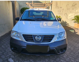 Nissan NP 200