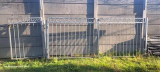Galvanized gates for sale R3000 Neg