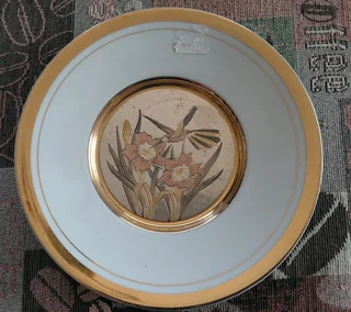 Antique Collector Display Plates