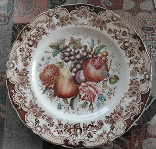 Antique Collector Display Plates
