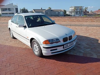 2001 BMW 318i Automatic