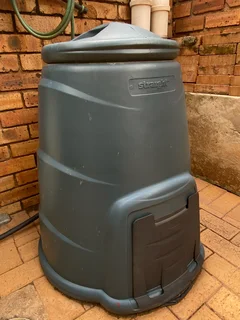 Garden composter