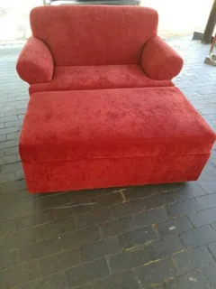 2 piece couch and ottoman set.  Can be used as a sleeper or daybed