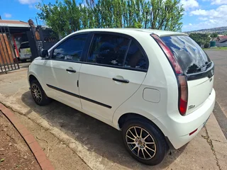 2016 Tata Vista Hatchback