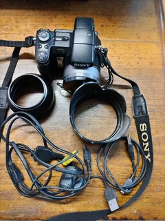 DIGITAL STILL  CAMERA   IN EXCELLENT  CONDITION