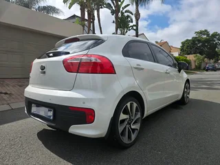 2015 KIA RIO 1.4 TEC MANUAL GEARBOX
